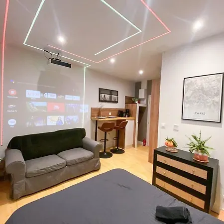 Le Pluvier D'argent*home Cinema